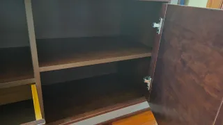 Mueble TV madera y plateado