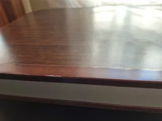 Mueble TV madera y plateado