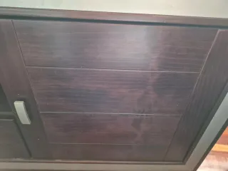 Mueble TV madera y plateado