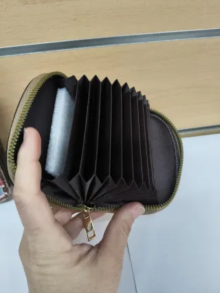 Conjunto Cartera y Tarjetero Estampado