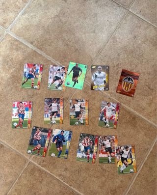 Cromos de fútbol variados