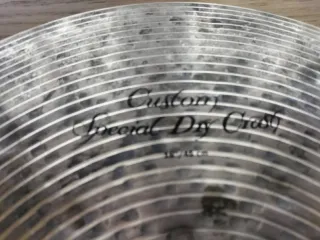 ** Zildjian Crash 18" K Custom Special Dry** Nuevo