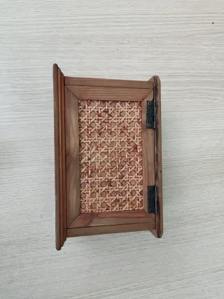 Joyero de madera pequeño