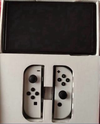 Nintendo Switch OLED Blanca y Negra