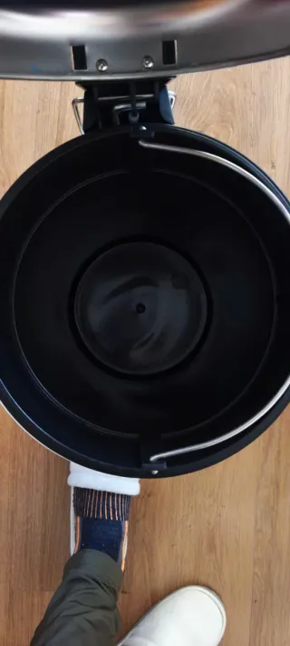 2 Cubos de Basura Metálicos Ikea (Gris y Blanco)