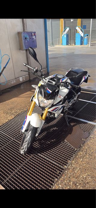 BMW G310R