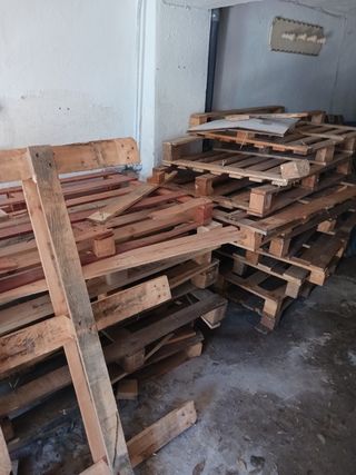 Lote de Palets de Madera