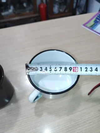 Tazze smaltate di vari modelli