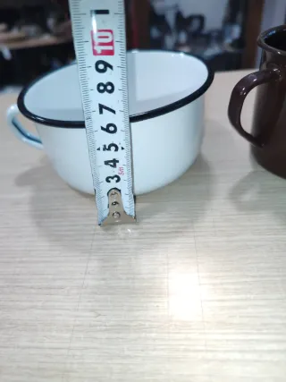 Tazze smaltate di vari modelli