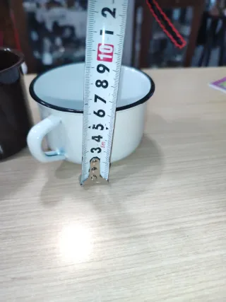 Tazze smaltate di vari modelli