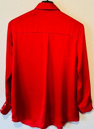 Camisa Zara Roja Satinada Fluida Talla XS