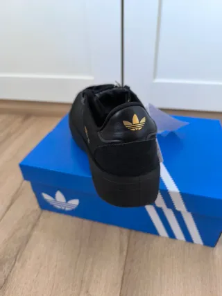 Zapatillas Adidas City RNR Talla 42 y 2/3 Negras