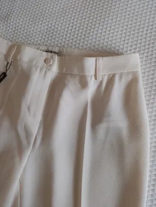 Pantalón Talla M, CON ETIQUETA