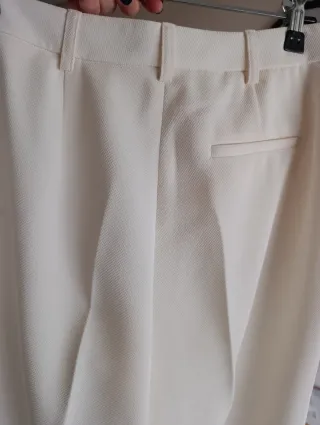 Pantalón Talla M, CON ETIQUETA