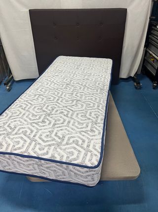 Base tapizada y colchón 90x200