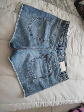 Shorts vaqueros Stradivarius Talla 42