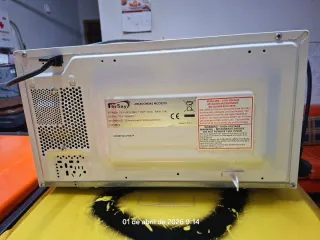 Microondas FerSay Blanco