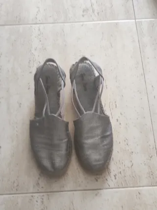 Zapatillas grises