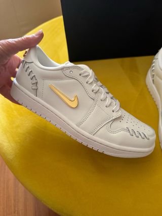 Nike Jordan 1 Low Edizione Limitata Oro Bianco