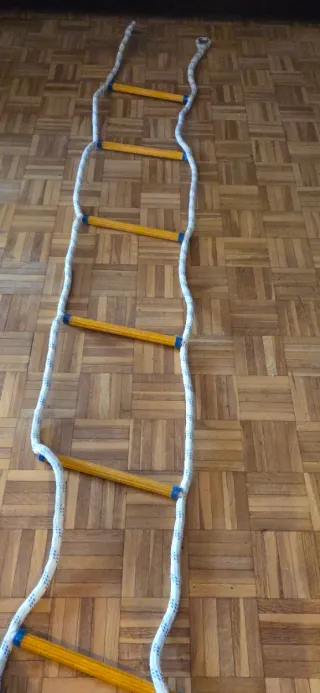 Escalera de cuerda para trepar