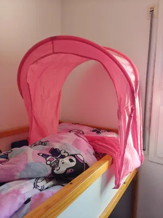 Dosel rosa para cama infantil