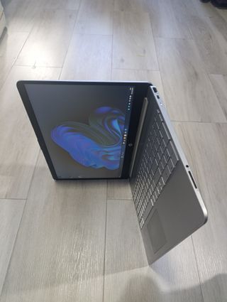 PORTÁTIL 15" HP pavilion i3.  3Ghz.  11th gen.