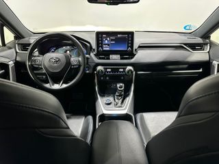 Toyota RAV4 220h 4X4 STYLE