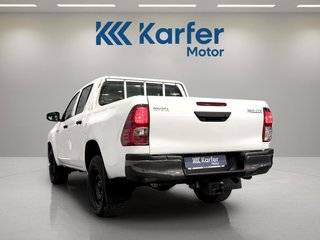 Toyota Hilux 2.4 D-4D Cabina Doble GX