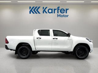 Toyota Hilux 2.4 D-4D Cabina Doble GX