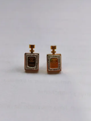 Pendientes Chanel Dorados y Blancos