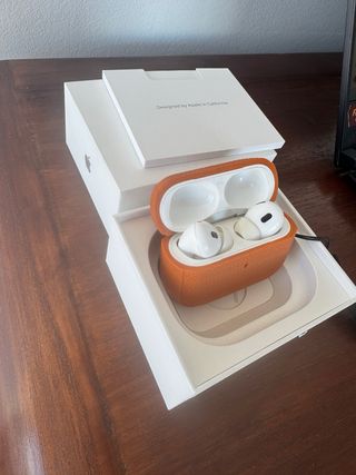 AirPods Pro 2 USB-C con funda, caja y kit limpieza