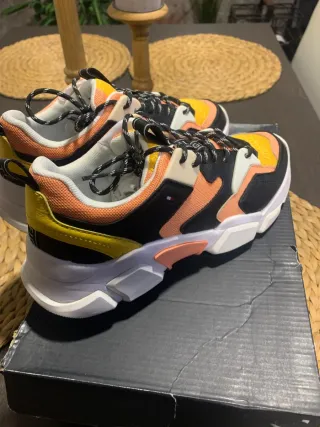 Zapatillas Tommy Hilfiger amarillas y rosas T37