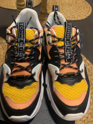 Zapatillas Tommy Hilfiger amarillas y rosas T37