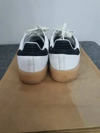 Adidas Samba Beige/Blanco. En perfecto estado.