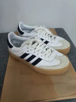 Adidas Samba Beige/Blanco. En perfecto estado.