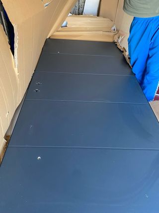 Puerta de aluminio negra escucho  ofertas