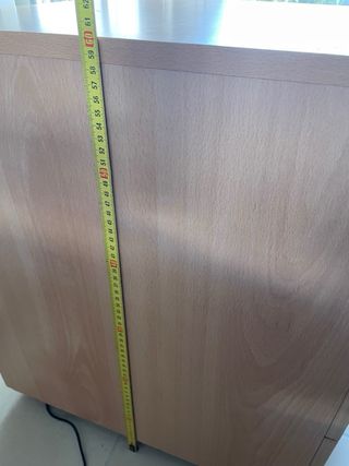 Mesita auxiliar/cajonera madera y metal con ruedas