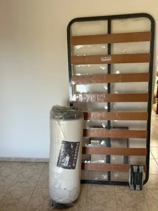 Canapés,colchones,Somier,base, cabezales, mesitas