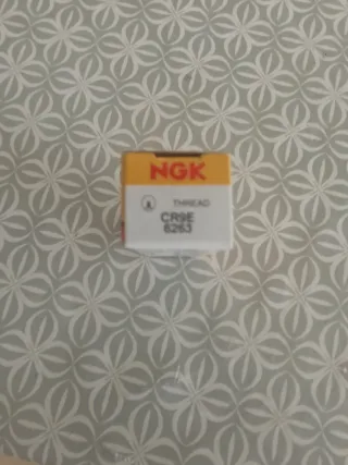 Bujía NGK CR9E