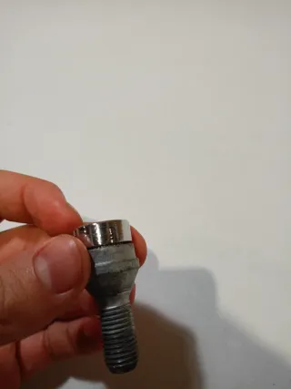 Tornillos Antirrobo Ruedas M12x1.5 22.1 mm McGard