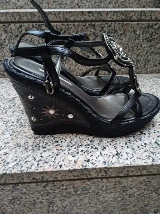 Sandali con zeppa Vintart neri