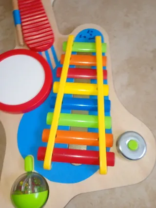Guitarra madera 6 en 1 para bebé