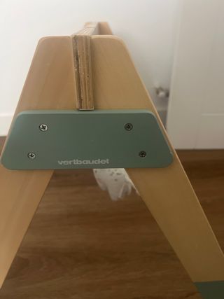 Gimnasio de madera para bebé