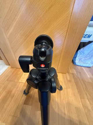 Trípode Manfrotto 724b