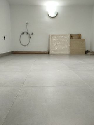 Local comercial en venta en Montequinto en Dos Hermanas