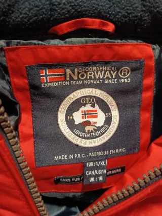 Abrigo Geographical Norway Rojo casi nuevo.