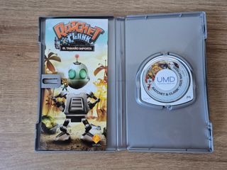 Juego PSP Ratchet & Clank: El Tamaño Importa
