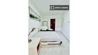 Piso en alquiler en Moscardó en Madrid