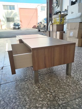 PAREJA DE MESITAS DE NOCHE