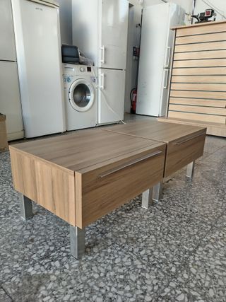 PAREJA DE MESITAS DE NOCHE